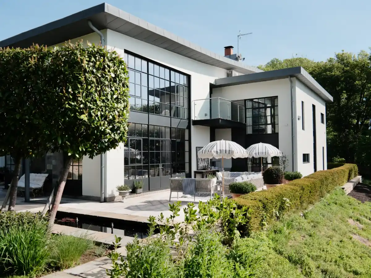 Crittall steel doors, screens and windows installer in Sheffield