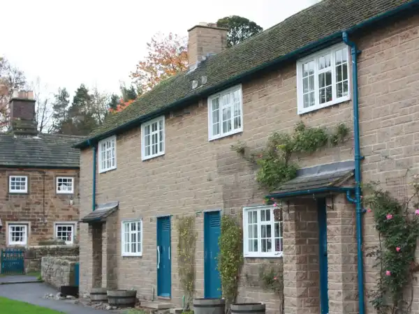 Crittall steel doors, screens and windows installed in Pilsley property by KJA Services